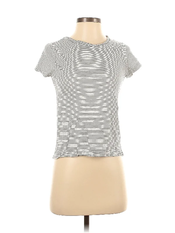 Short Sleeve T Shirt-- Zippered Front Buttoned Front Snap Front