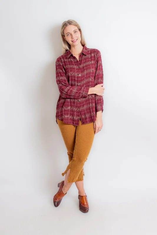 "Dakota" Rust Plaid Shirt-- Graphic T-Shirt Round Neck Polyester