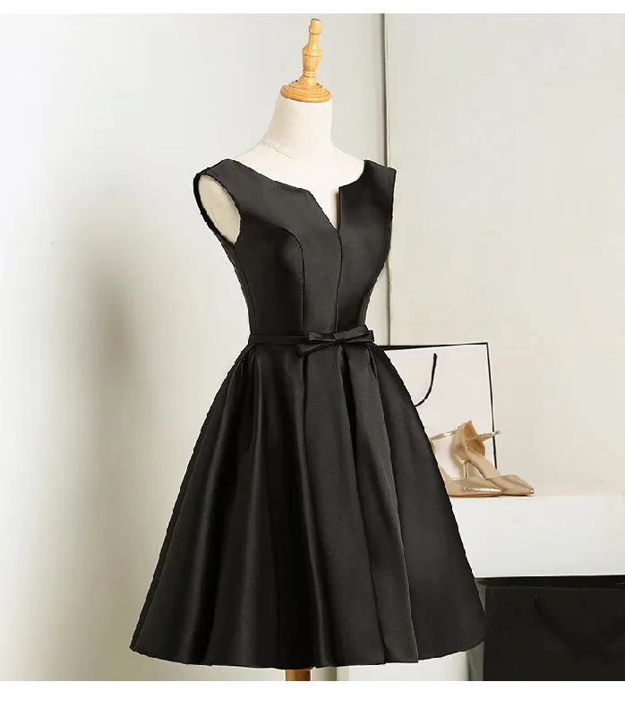 Black Short V-neckline Knee Length Party Dress, Black Homecoming Dress Prom Dress Tunics Short Trendy Black Short V-neckline Knee Length Party Dress, Black Homecoming Dress Prom Dress Tunics Short Trendy