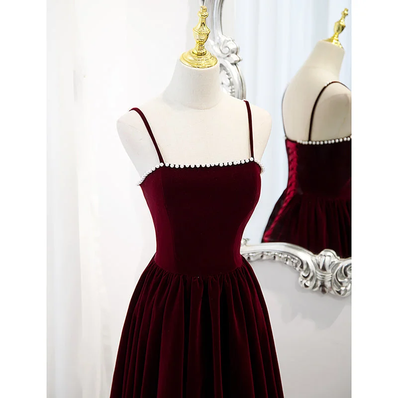 Wine Red Velvet Short Simple Wedding Party Dress, Dark Red Homecoming Dresses Tunics Luxurious high-end Wine Red Velvet Short Simple Wedding Party Dress, Dark Red Homecoming Dresses Tunics Luxurious high-end
