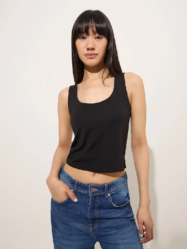 Nuon Black Solid Tank Top vibrant tank top