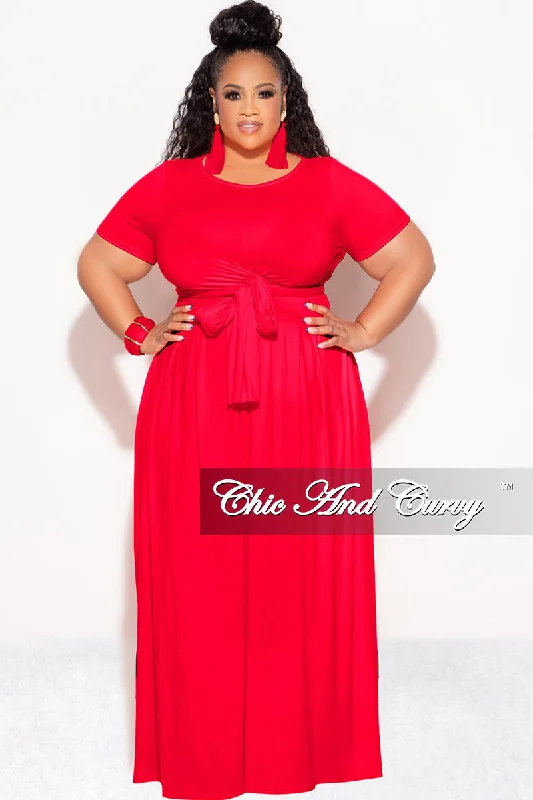 Final Sale Plus Size 2pc Short Sleeve Tie Top and Skirt Set in Red flowy skirt hem